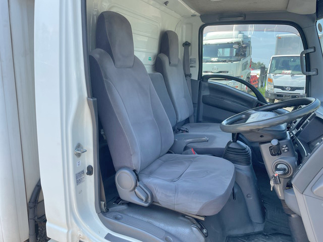 いすゞエルフ冷凍車（冷蔵車）小型（2t・3t）[写真33]