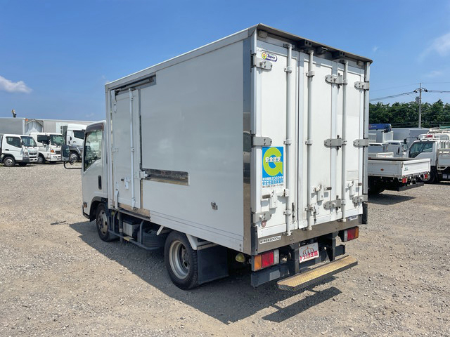 いすゞエルフ冷凍車（冷蔵車）小型（2t・3t）[写真04]