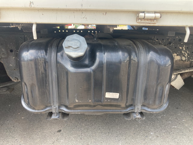 いすゞエルフ平ボディ小型（2t・3t）[写真16]