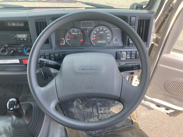 いすゞエルフ平ボディ小型（2t・3t）[写真33]