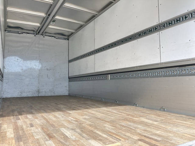 日野レンジャーアルミウイング中型（4t）[写真12]