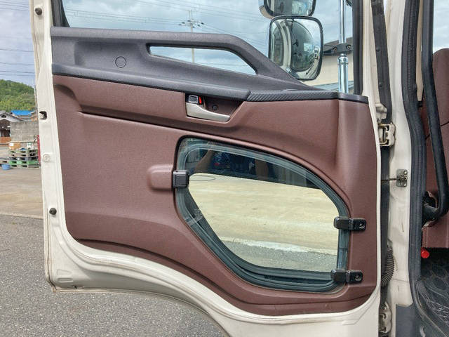 日野レンジャーアルミウイング中型（4t）[写真27]