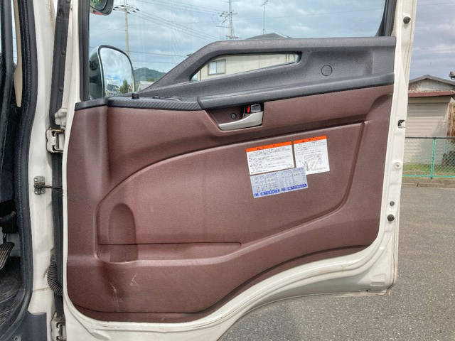 日野レンジャーアルミウイング中型（4t）[写真28]