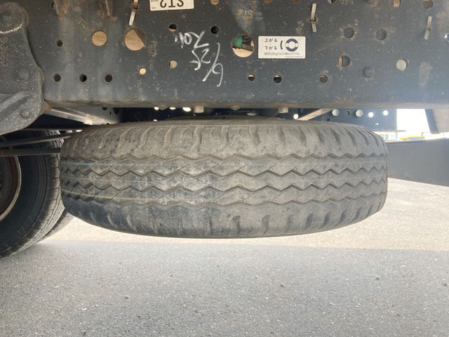 いすゞエルフ平ボディ小型（2t・3t）[写真15]