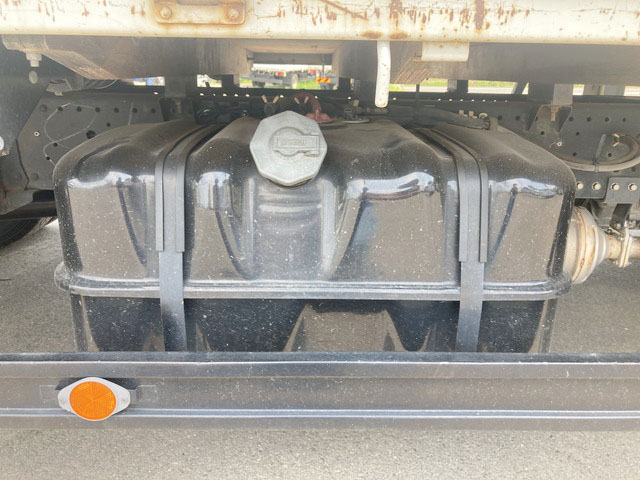 いすゞエルフ平ボディ小型（2t・3t）[写真16]