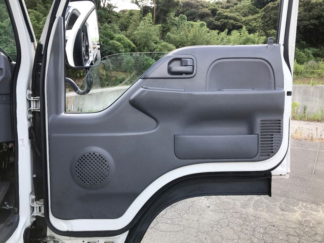 いすゞエルフ平ボディ小型（2t・3t）[写真26]