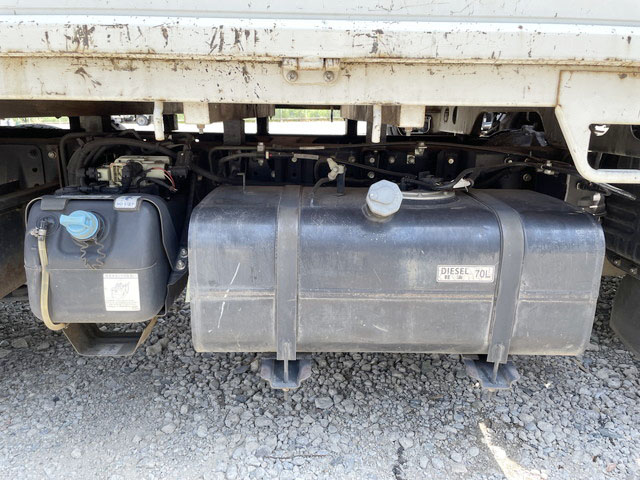 三菱ふそうキャンター平ボディ小型（2t・3t）[写真14]