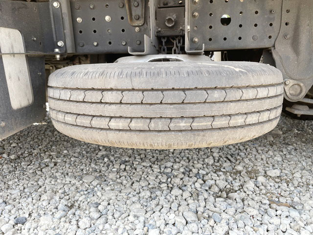 三菱ふそうキャンター平ボディ小型（2t・3t）[写真15]