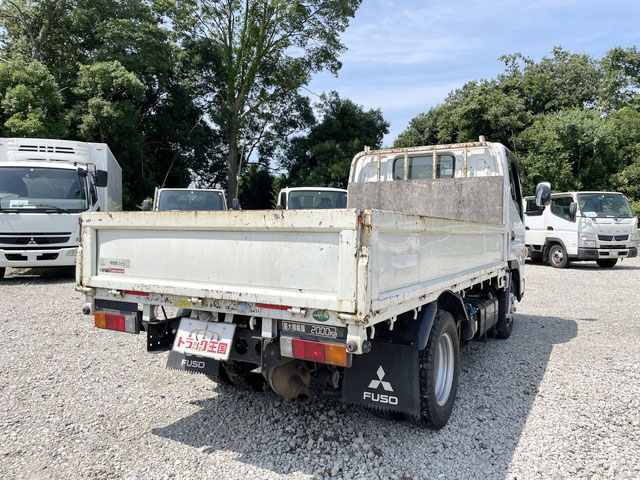 三菱ふそうキャンター平ボディ小型（2t・3t）[写真02]