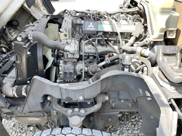 三菱ふそうキャンター平ボディ小型（2t・3t）[写真22]