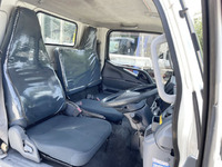 三菱ふそうキャンター平ボディ小型（2t・3t）[写真28]