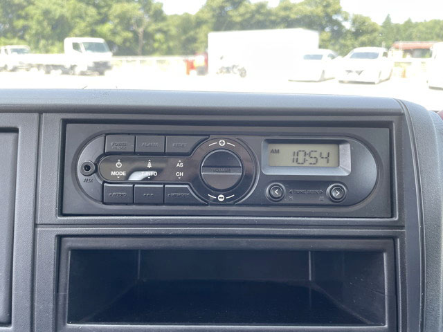 三菱ふそうキャンター平ボディ小型（2t・3t）[写真32]