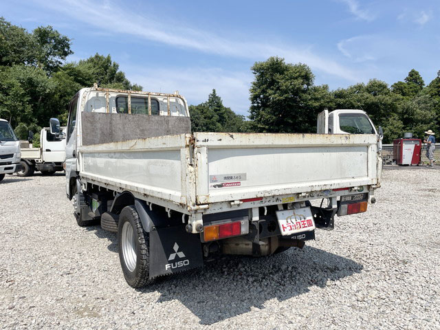 三菱ふそうキャンター平ボディ小型（2t・3t）[写真04]