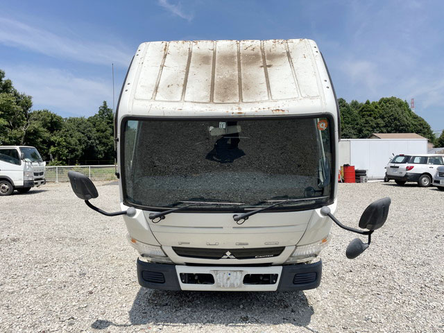 三菱ふそうキャンター平ボディ小型（2t・3t）[写真07]