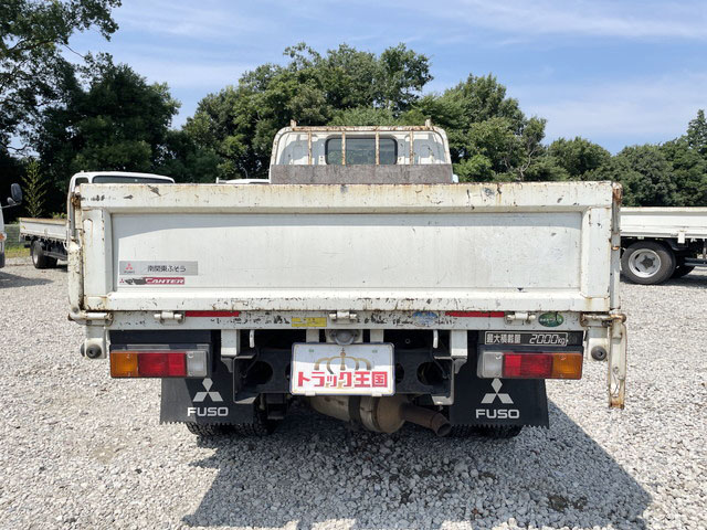 三菱ふそうキャンター平ボディ小型（2t・3t）[写真08]