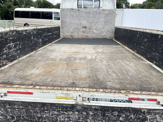 三菱ふそうキャンター平ボディ小型（2t・3t）[写真12]