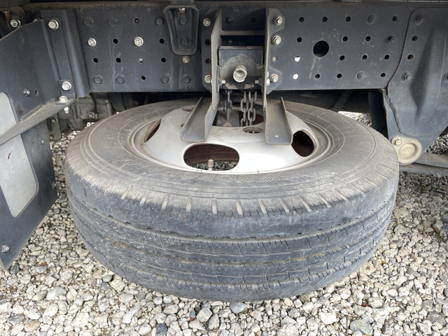 三菱ふそうキャンター平ボディ小型（2t・3t）[写真19]