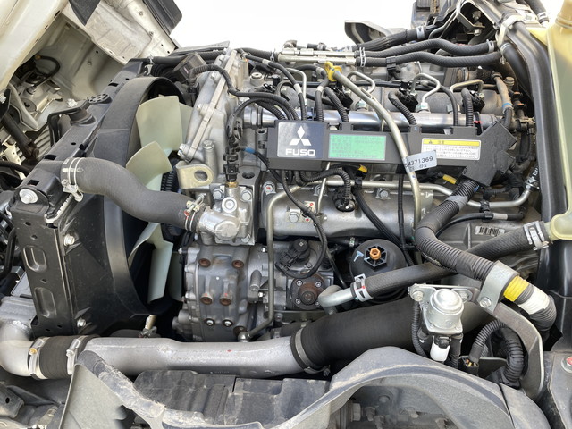 三菱ふそうキャンター平ボディ小型（2t・3t）[写真25]