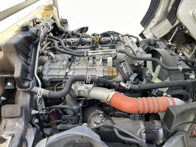 三菱ふそうキャンター平ボディ小型（2t・3t）[写真26]