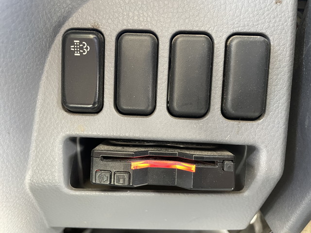 三菱ふそうキャンター平ボディ小型（2t・3t）[写真34]