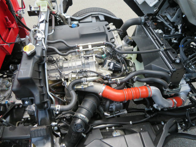 三菱ふそうキャンタークレーン6段小型（2t・3t）[写真08]