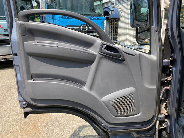 いすゞエルフダブルキャブ（Wキャブ）小型（2t・3t）[写真24]