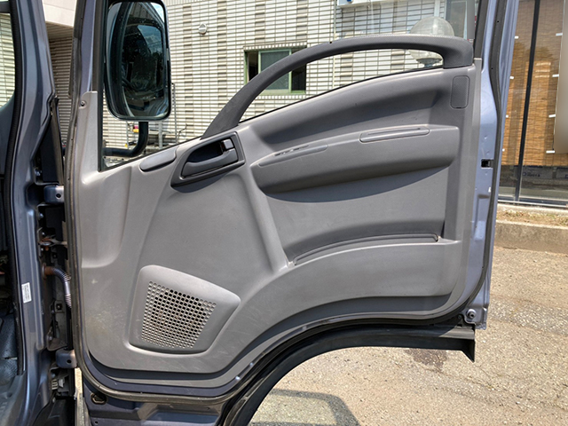 いすゞエルフダブルキャブ（Wキャブ）小型（2t・3t）[写真25]