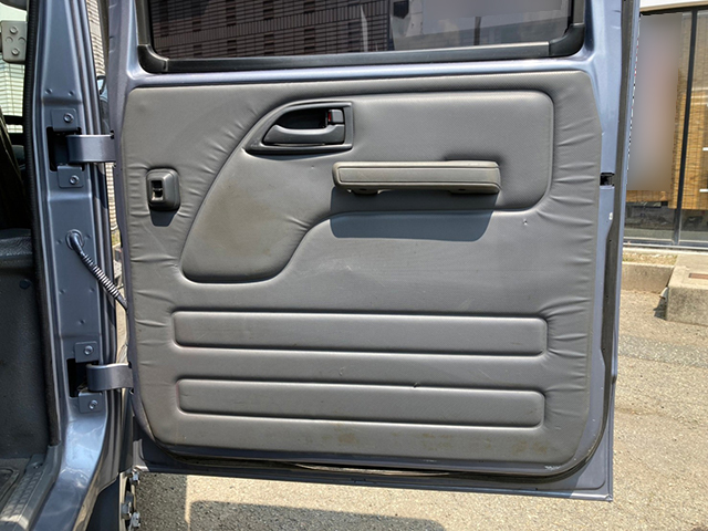 いすゞエルフダブルキャブ（Wキャブ）小型（2t・3t）[写真27]