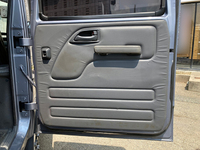 いすゞエルフダブルキャブ（Wキャブ）小型（2t・3t）[写真27]