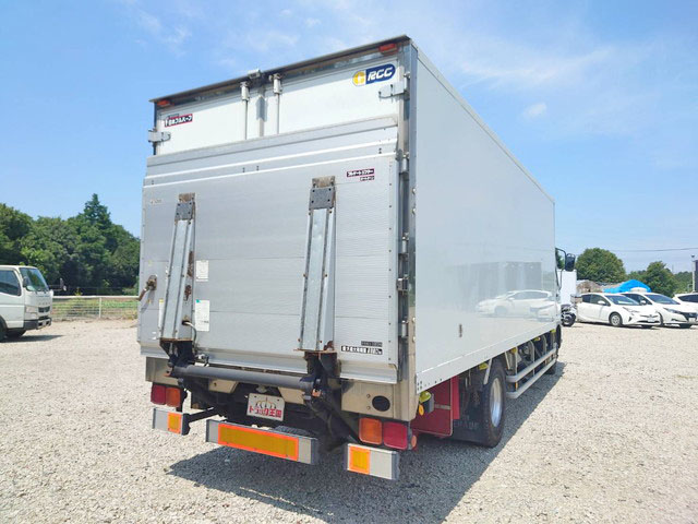 三菱ふそうファイター冷凍車（冷蔵車）中型（4t）[写真03]