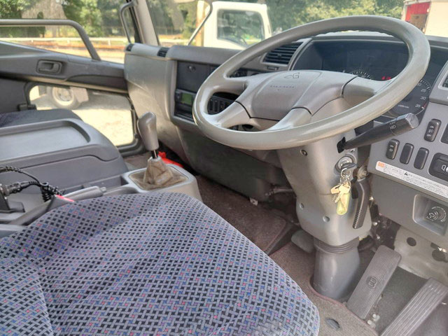 三菱ふそうファイター冷凍車（冷蔵車）中型（4t）[写真36]