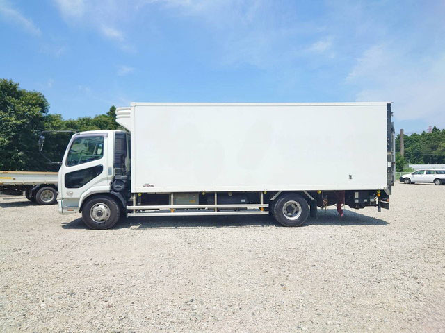 三菱ふそうファイター冷凍車（冷蔵車）中型（4t）[写真04]