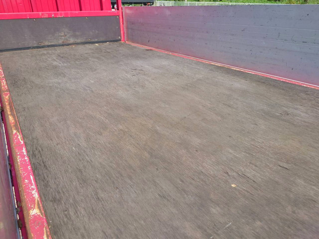 三菱ふそうキャンターアルミブロック小型（2t・3t）[写真12]