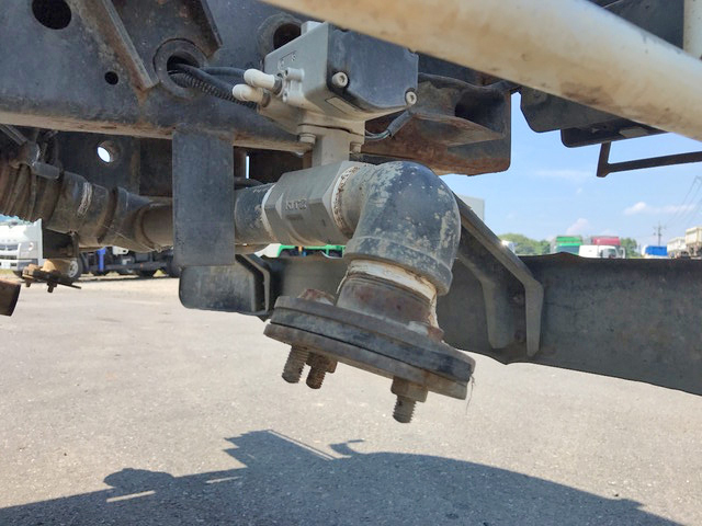 三菱ふそうキャンター散水車小型（2t・3t）[写真18]