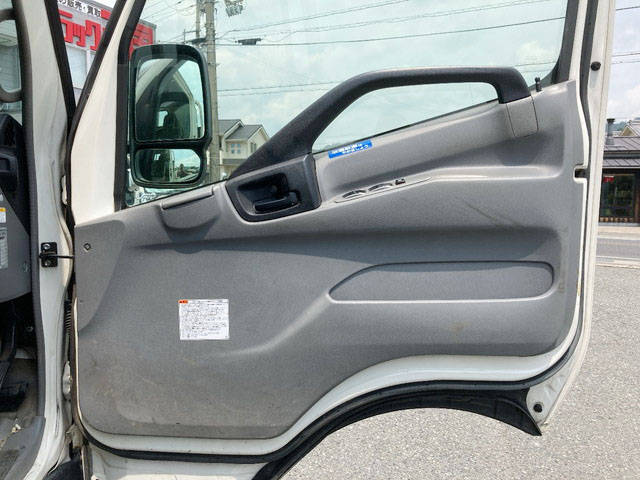 日野デュトロ平ボディ小型（2t・3t）[写真20]