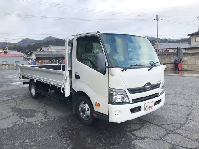 日野デュトロ平ボディ小型（2t・3t）[写真03]