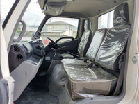 日野デュトロ平ボディ小型（2t・3t）[写真24]