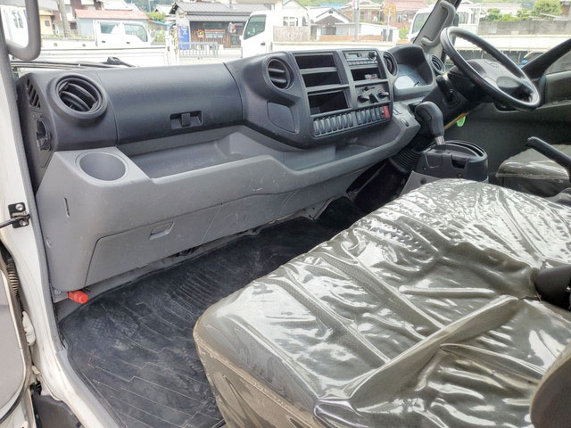 日野デュトロ平ボディ小型（2t・3t）[写真27]