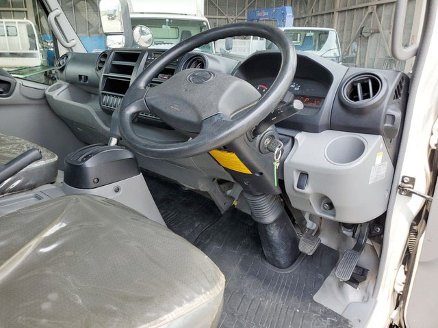 日野デュトロ平ボディ小型（2t・3t）[写真28]