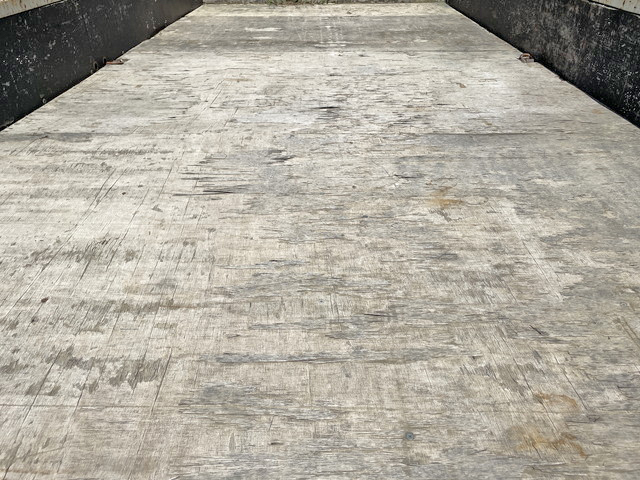 日野デュトロ平ボディ小型（2t・3t）[写真13]