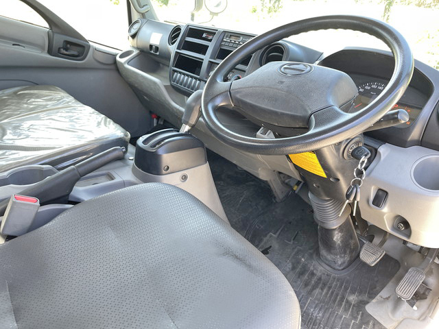 日野デュトロ平ボディ小型（2t・3t）[写真34]