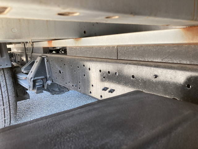 日野デュトロ平ボディ小型（2t・3t）[写真16]