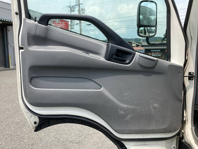 日野デュトロ平ボディ小型（2t・3t）[写真23]