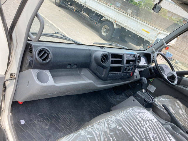 日野デュトロ平ボディ小型（2t・3t）[写真27]