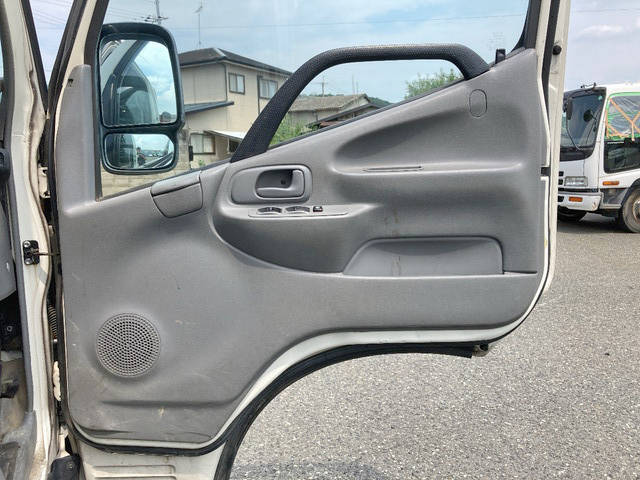 日野デュトロ平ボディ小型（2t・3t）[写真25]