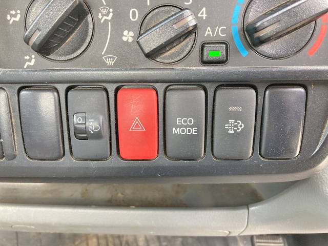 日野デュトロ平ボディ小型（2t・3t）[写真32]