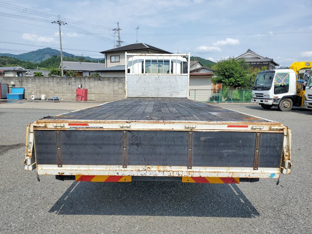 いすゞフォワード平ボディ中型（4t）[写真10]