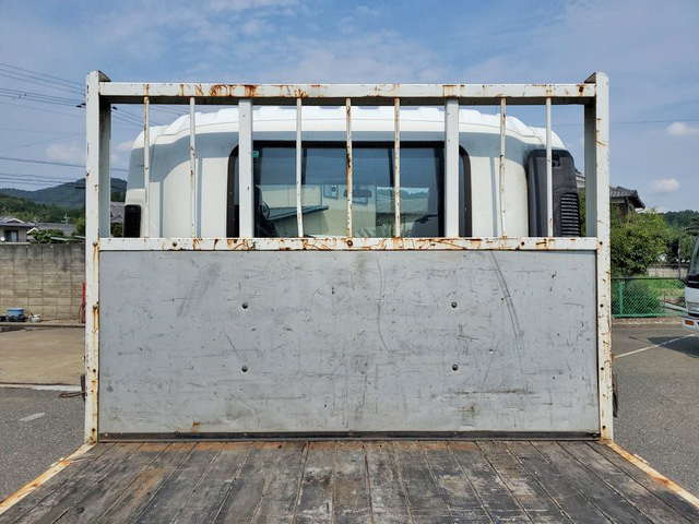 いすゞフォワード平ボディ中型（4t）[写真11]