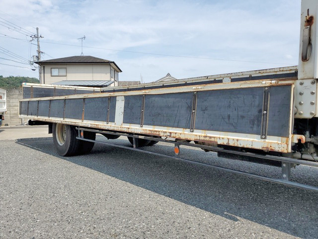 いすゞフォワード平ボディ中型（4t）[写真13]