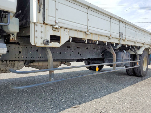 いすゞフォワード平ボディ中型（4t）[写真17]